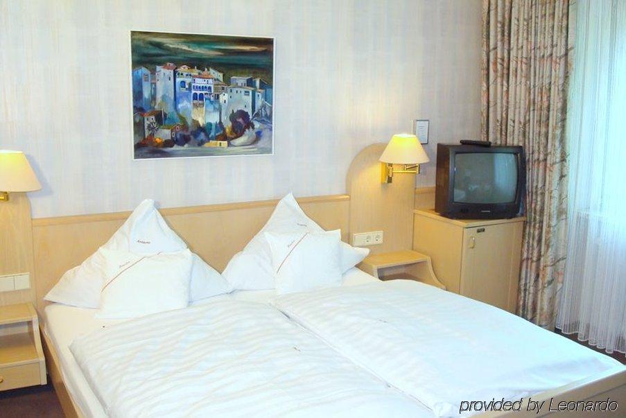 Hotel Ambiente バート・ベリンゲン 部屋 写真