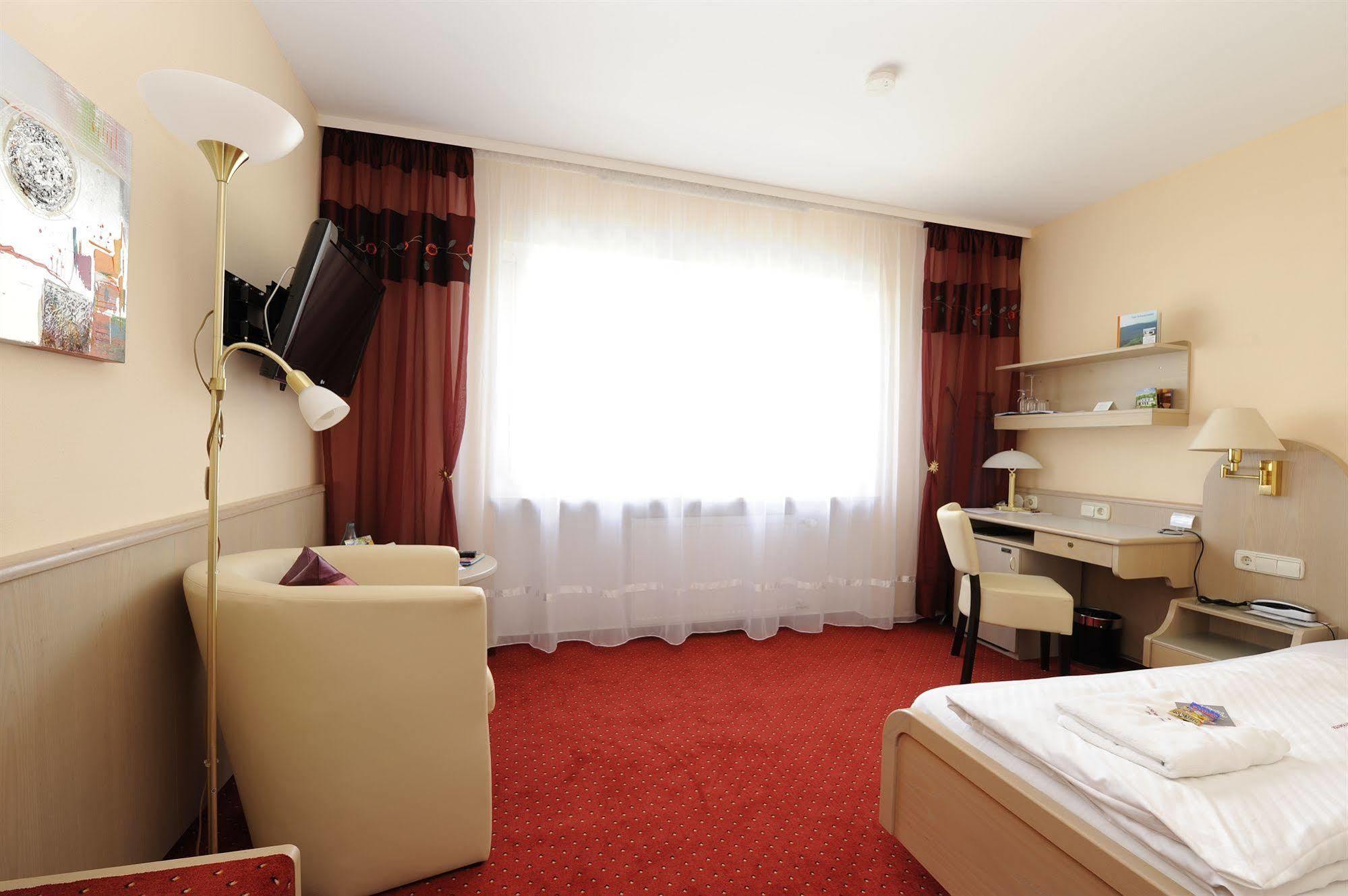 Hotel Ambiente バート・ベリンゲン エクステリア 写真